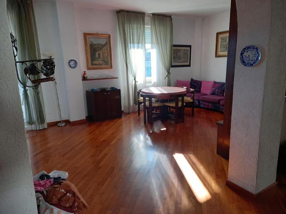 Casa Lola Lejlighed Livorno Eksteriør billede